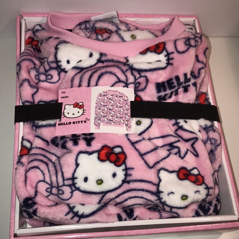 Hello Kitty womens graphic character plush sweatshirt gift box NEW